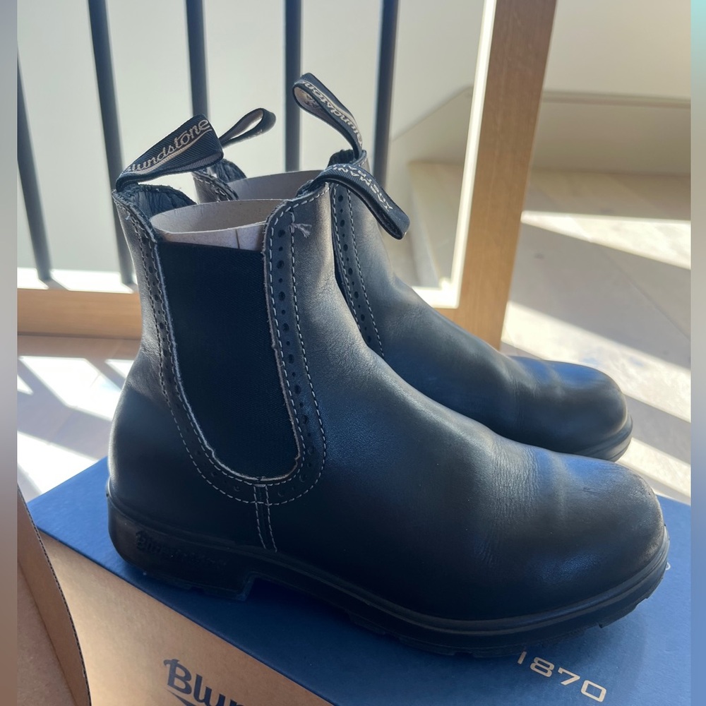 Blundstone Woman’s #1448 Black sz 7 (4)